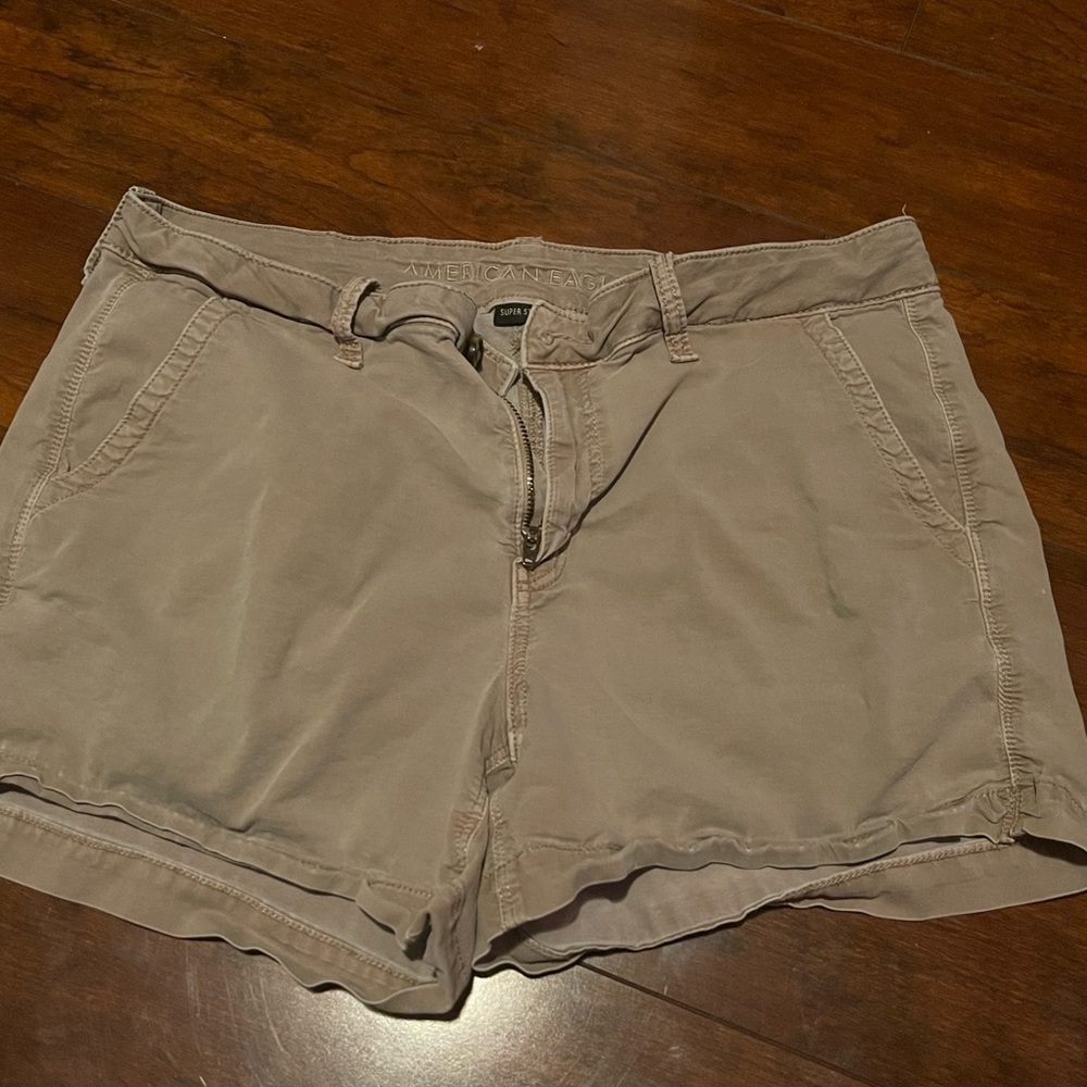 American Eagle super stretch khaki shorts